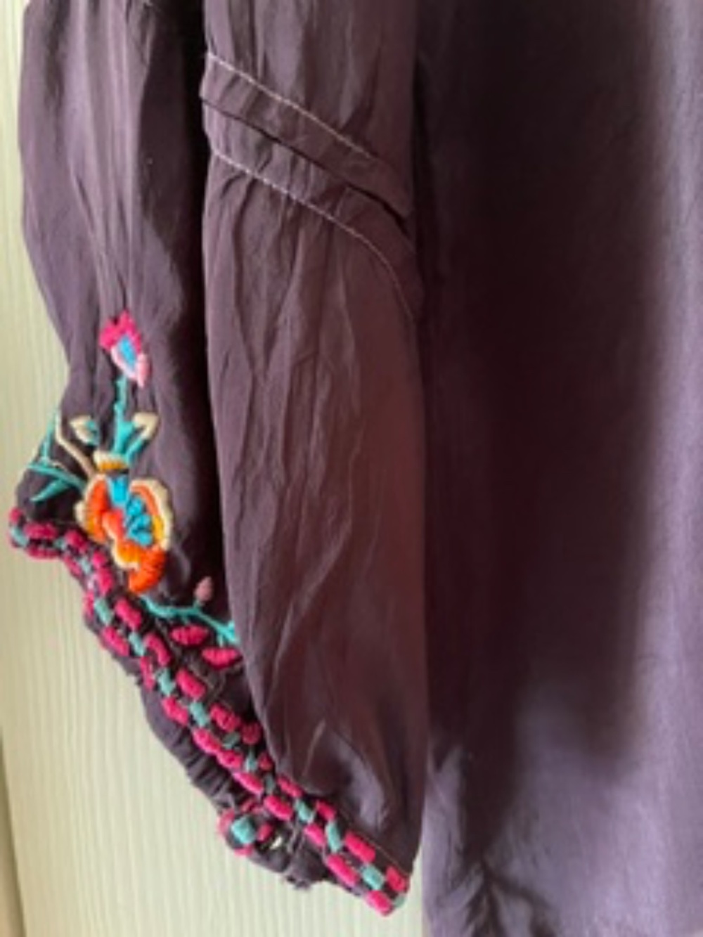 Johnny Was Embroidered Blouse - Picture 6 of 6